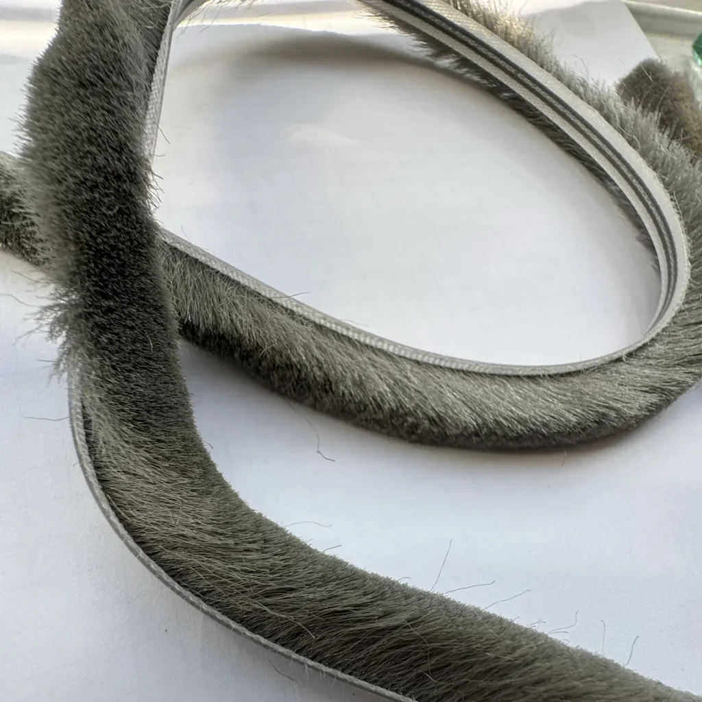 replacement brush pile seal for rockdoor 2